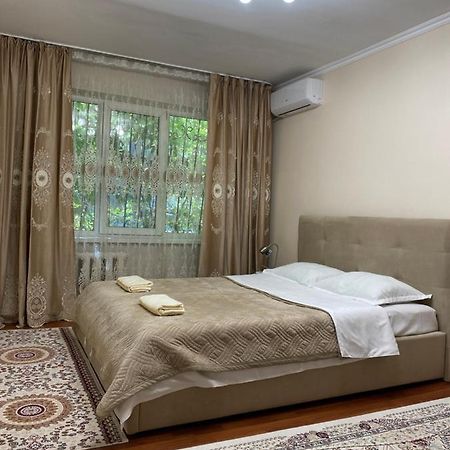 Flat Almaty Exterior foto